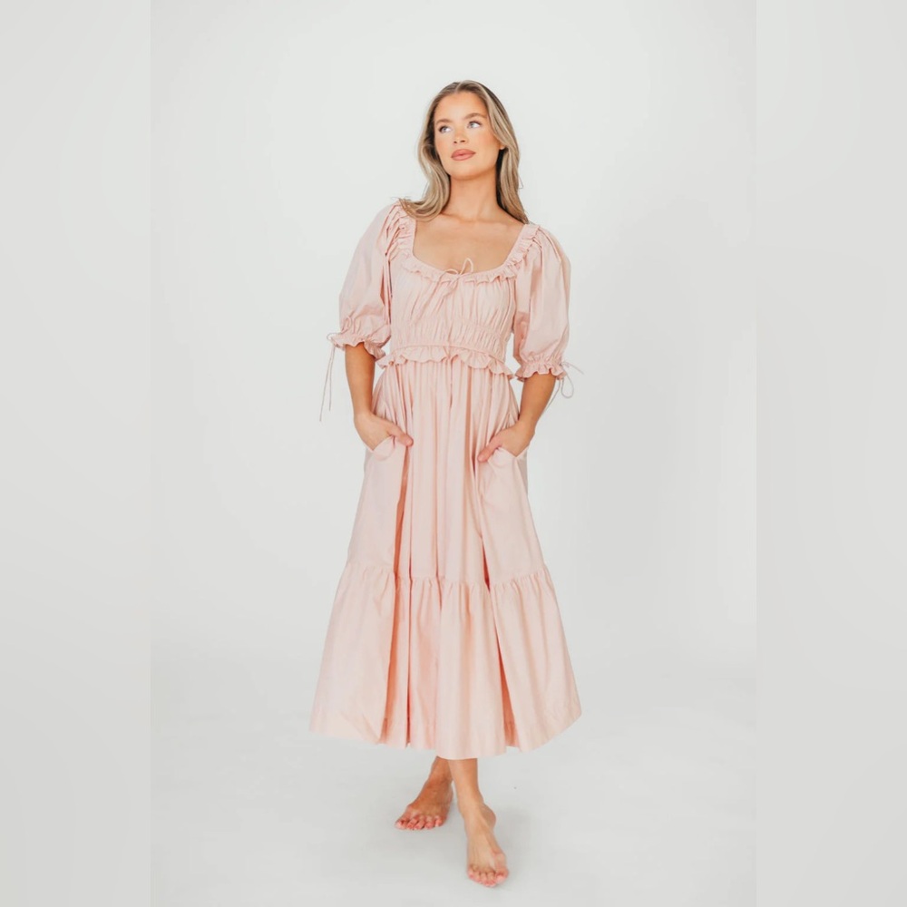 Bump friendly pink dress
